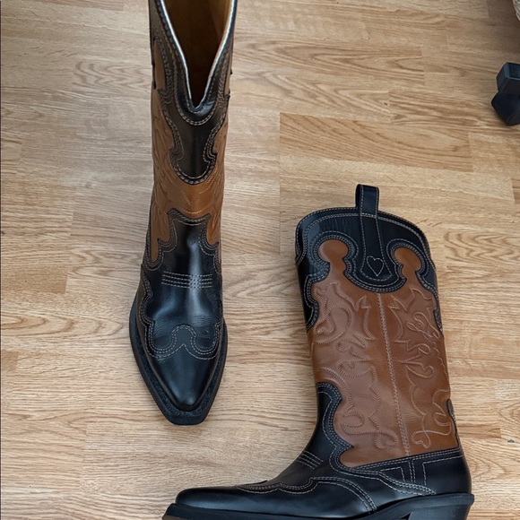 Ganni Black and Brown Cowboy boot - Picture 2 of 3